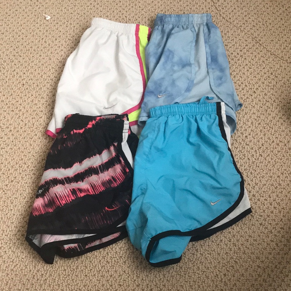 NIKE SHORTS